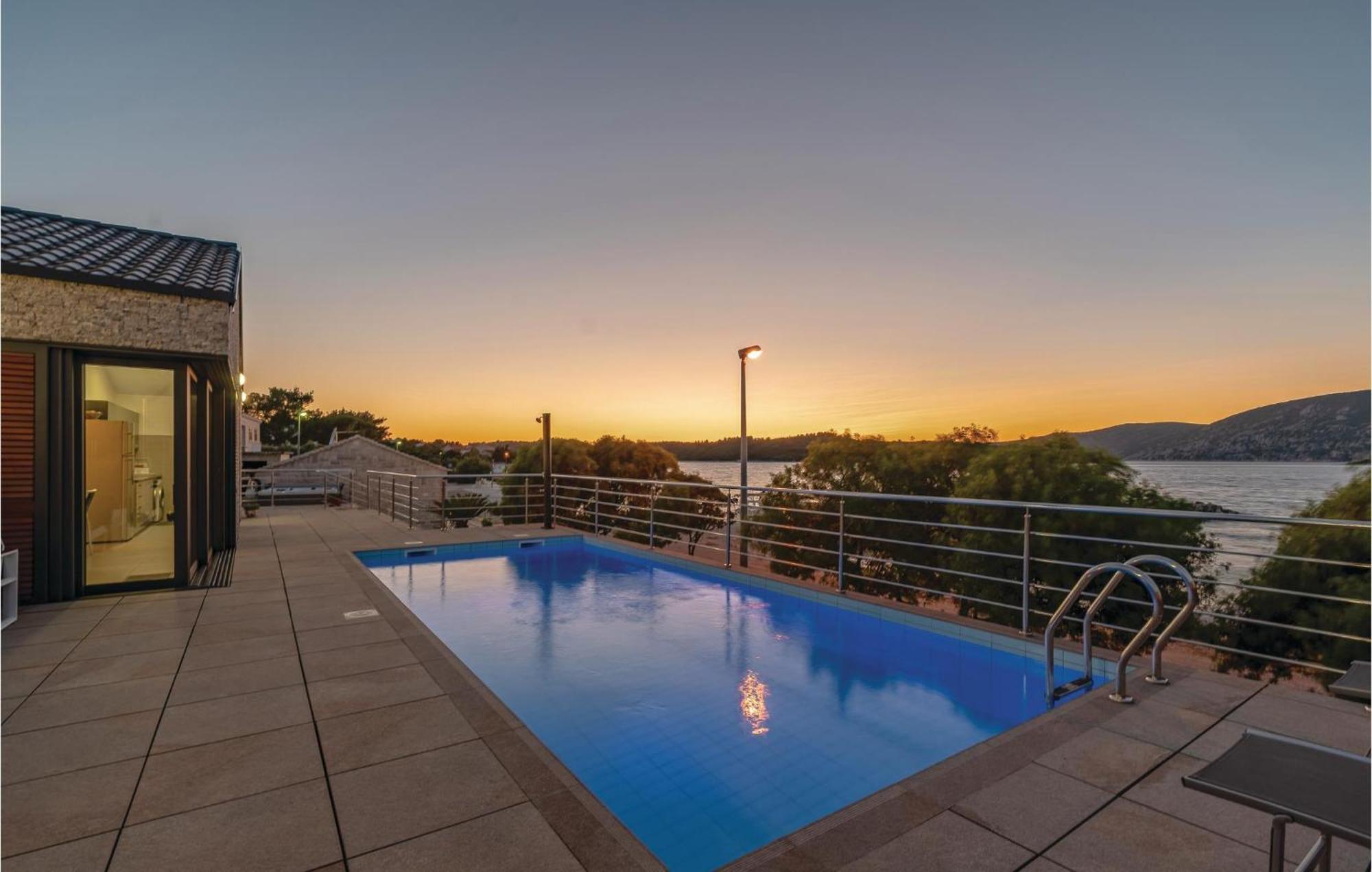 Nice Home In Kneze With Wifi Pupnat Exterior photo
